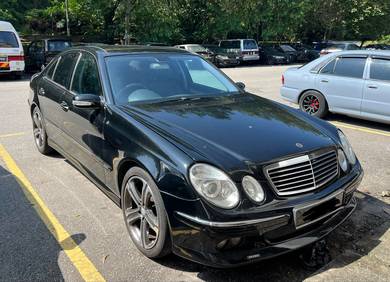 Mercedes Benz E200 200 K CLASSIC (CKD) in Ampang Hilir, KUL