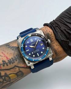 Custom Seiko Mod 42mm Blue Diver Resin Batman