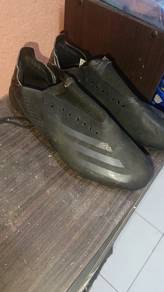 kasut bola adidasXGhosted -ada tali
