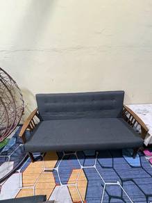 Kerusi / Sofa / Grey / Ruang Tamu