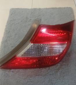 Lampu belakang kanan Civic FB