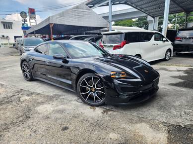 2023 Porsche Taycan -