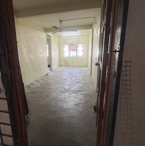 Flat For Sale in Flat PKNS Seksyen 7 Shah Alam