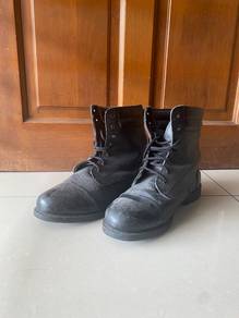 Wesley School Boot for Boy Scout - Hardly used.