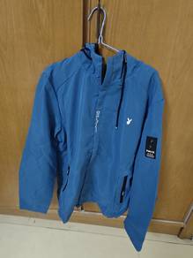 wind breaker