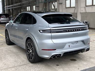 Porsche Cayenne BASE in Petaling Jaya, SGR