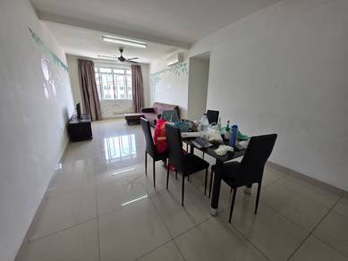 Apartment For Sale in The Pines Residence