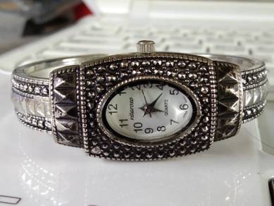 Lady vitaroso bangle lady watch