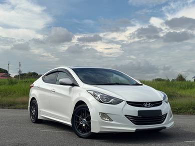 Hyundai Elantra PREMIUM in Masai, JHR
