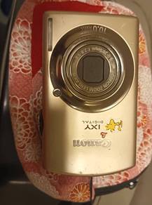 Canon IXY digital