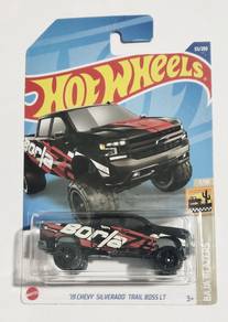 Hot Wheels '19 Chevy Silverado Trail Boss LT