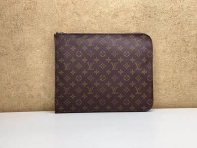 Louis Vuitton M53457 Poche Documents