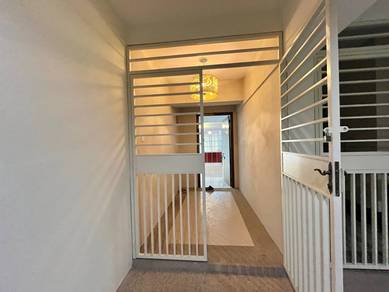 Condominium For Sale in Riana Green East