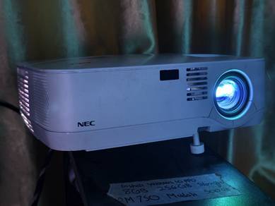 NEC NP600 LCD XGA 3500 Lumens Projector