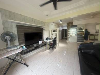 Apartment For Sale in Sri Wangi