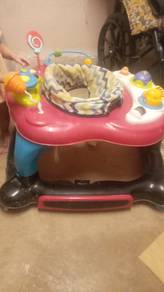 dalam keadaan baik baby walker
