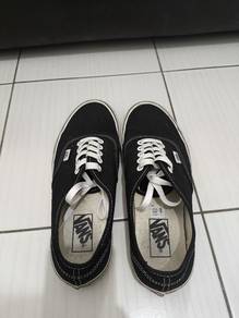 Converse dan vanz 