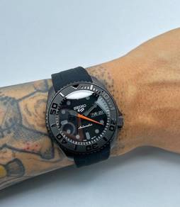 Custom Seiko Mod 42mm Black SKX Yachtmaster