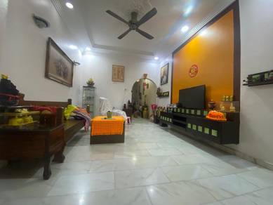 Semi-Detached House For Sale in Jelutong,PNG
