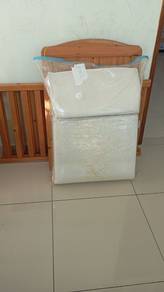Katil Bayi Kayu Solid Pine