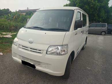 2023 Daihatsu Gran Max -