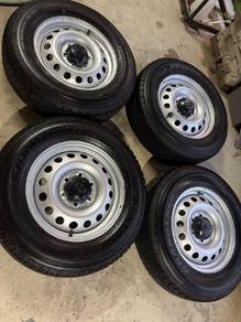 Revo single cab rim&tyres