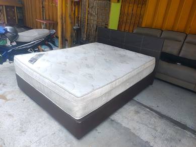 queen size dewan with 12 inch mattress 