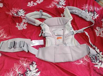 Bueno Baby Carrier 
