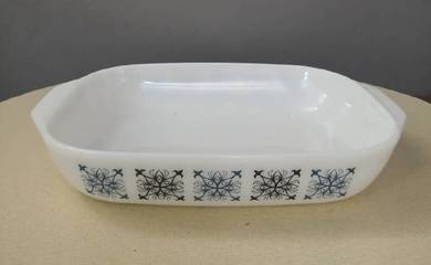 3501 Pyrex Chelsea roaster pan