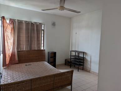 Condominium For Rent in Perdana Exclusive Condo