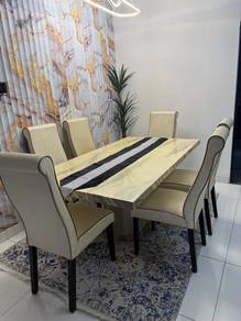 Creamy marble Dining table