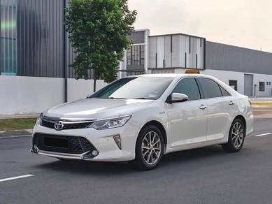 Toyota Camry HYBRID LUXURY in Johor Bahru, JHR