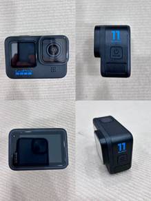 GoPro HERO11 Black + 3 Batteries & Accessories