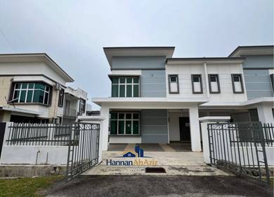 Semi-Detached House For Sale in Durian Tunggal,MLK
