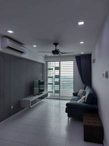 Condominium For Rent in Pinang Laguna
