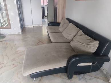 Condominium For Rent in Winner Court B