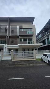 Semi-Detached House For Sale in Klang,SGR