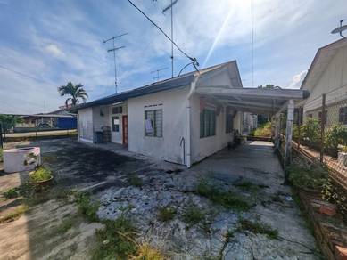 Bungalow House For Sale in Kluang,JHR