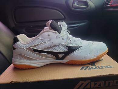 kasut mizuno