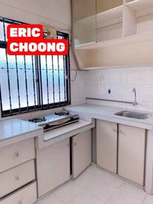 Condominium For Sale in Eastern Court
