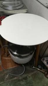 Round White Wooden Leg Table TR238