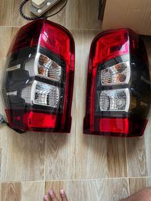 ORIGINAL 100% MITSUBISHI TRITON (PREMIUM)Tail Lamp