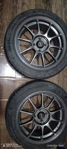 Menjual rim dengan tayar sekali.