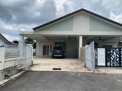 Semi-Detached House For Sale in Bukit Rambai,MLK