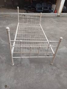 single bed