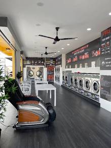 Dobi layan diri / self service laundry