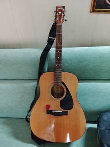 Yamaha guitar 