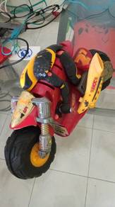 Collectible Motor Racer with Remote Control