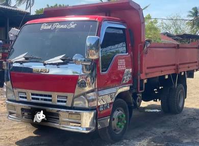 Isuzu N-Series Tipper 2012