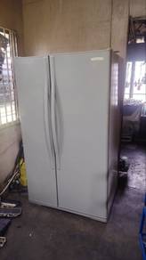 Peti sejuk/ peti ais Side by side Electrolux
